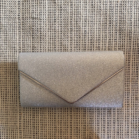 Sparkly silver clutch - Picture 4 of 4